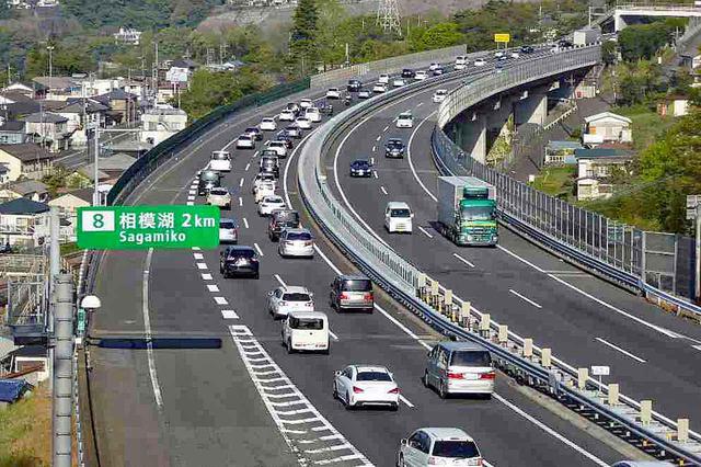 画像: 渋滞にハマってもイライラせずに、くれぐれもセーフティツーリング&ドライブを!