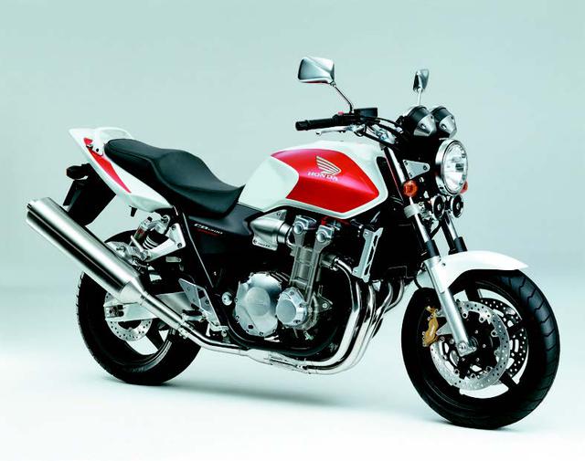 画像: ●水冷4ストDOHC4バルブ並列4気筒●1284cc●100PS/7000rpm●11.9kg-m/5500rpm●226kg●120/70ZR17・180/55ZR17●99万円(ツートーン)