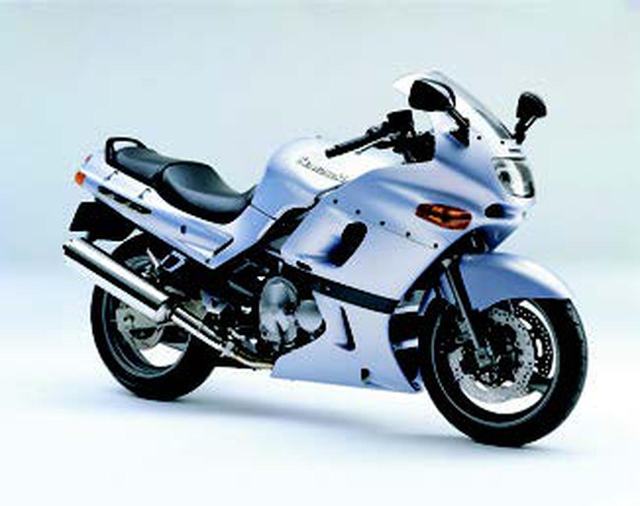 カワサキ ZZR400 2004 年1月 - 日本バイク100年史アルバムの続き