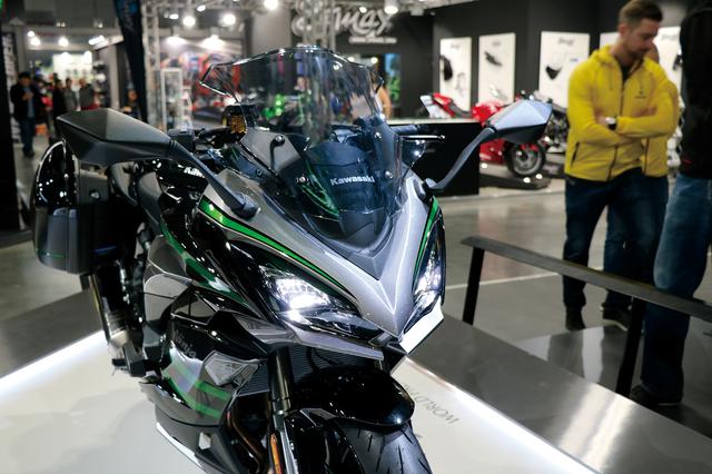 最新のニンジャ1000シリーズはどう変わったのか？ カワサキ「Ninja 1000 SX」を徹底解説！ - webオートバイ