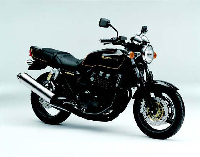 画像: ●水冷4ストDOHC4バルブ並列4気筒●399cc●53PS/11500rpm●3.8kg-m/9000rpm●186kg(乾)●110/70R17・150/60R18●62万4000円