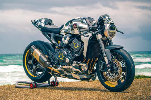 画像1: CB1000R-adical