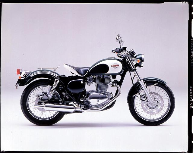 画像: 1992/5 KAWASAKI エストレヤ ●空冷4ストOHC2バルブ単気筒●249㏄●20PS/7500rpm●2.1㎏-m/6000rpm ●142㎏●90/90-18・110/90-17●45万円