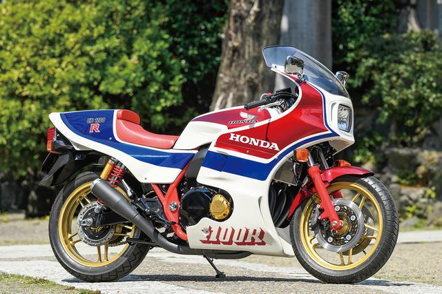 画像: こちらは18インチホイールのCB1100への装着例。アンダーカウル、シートカウルも装着した状態だ。CB1100Rオーナーが入手して普段使いしたいというケースもあったという。耐久の本場、フランスでも反響が大きいとか。