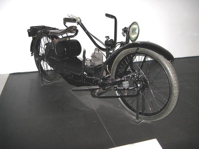 画像: 1924年型ネラカー。1921〜1927年の間、アメリカのシラキュースで生産されたネラカーは、シェフィールド-シンプレックスによって英国でもライセンス生産されました。 en.wikipedia.org