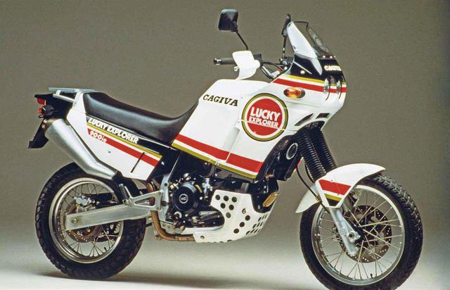 画像: CAGIVA ELEPHANT E・オリオリの手で1990年と1994年の2度、パリダカを制したカジバ・エレファント。ドゥカティ製空冷Lツインを積んでいたのは、当時ドゥカティがカジバ傘下にあったためだ。