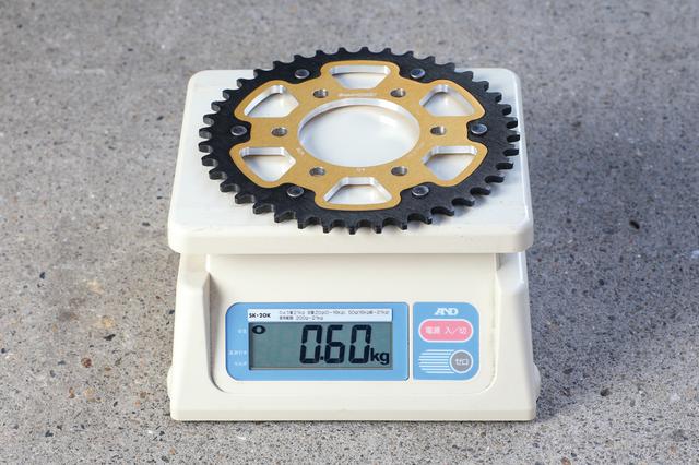 画像: 520-40の実測重量は600g。それまで使っていたオールアルミ製は300gだったが、メンテナンスとランニングコストを考えるとステルスのほうが使いやすい。
