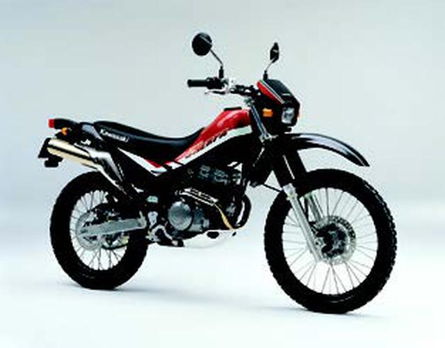 画像: ●空冷4ストDOHC4バルブ単気筒●249cc●26PS/9000rpm●2.4kg-m/7000rpm●111kg(乾)●2.75-21・4.10-18●42万9450円
