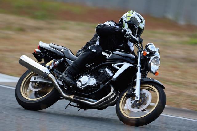 画像2: Kawasaki BALIUS II/ZXR譲りの高回転型エンジンを搭載