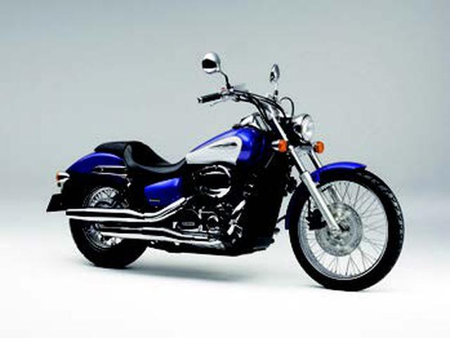 画像: ●水冷4ストOHC3バルブV型2気筒●398cc●31PS/7000rpm●3.4kg-m/3500rpm●244kg●90/90-21・160/80-15●76万6500円(STD)