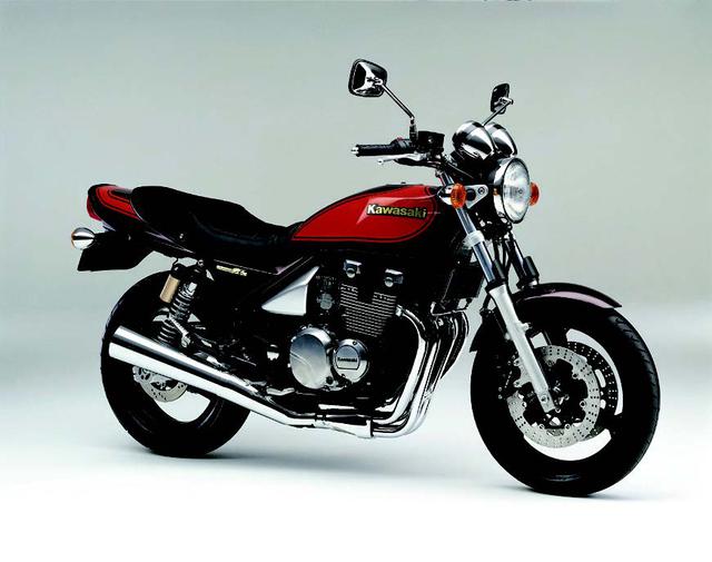 画像: ●空冷4ストDOHC4バルブ並列4気筒●399cc●53PS/11500rpm●3.6kg-m/9000rpm●208kg●120/70ZR17・150/70ZR17●65万5000円