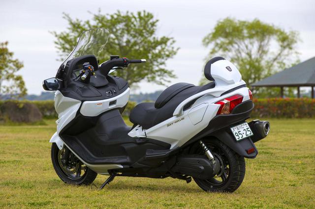 画像2: 巨体なのに俊敏で、重量車だから力強い/スズキ スカイウェイブ650LX