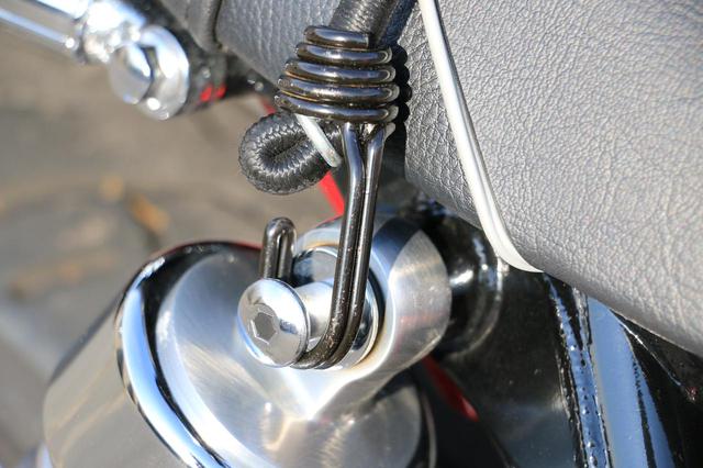 画像6: 【積載インプレ】ホンダ「CB1100EX」/荷掛フックに頼りすぎるのは危険? 使わなくても荷物は積める!