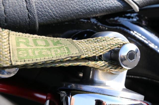 画像8: 【積載インプレ】ホンダ「CB1100EX」/荷掛フックに頼りすぎるのは危険? 使わなくても荷物は積める!