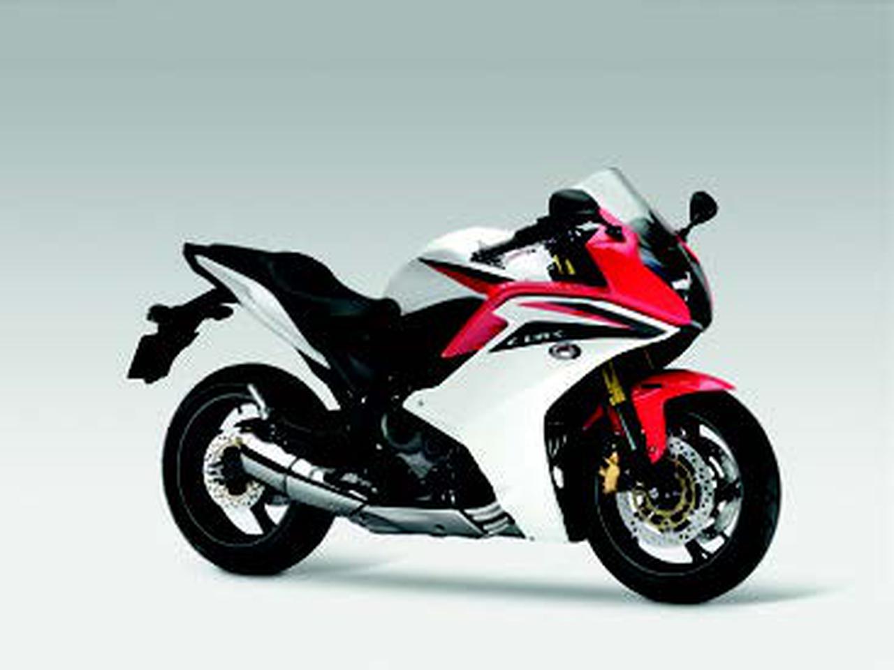 ホンダ CBR600F 2011年 - 日本バイク100年史アルバムの続きを見る