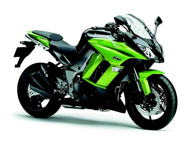 画像: ●水冷4ストDOHC4バルブ並列4気筒●1043cc●136PS/9000rpm●11.2kg-m/7800rpm●228kg/231kg(ABS)●120/70ZR17・190/50ZR17●輸出車