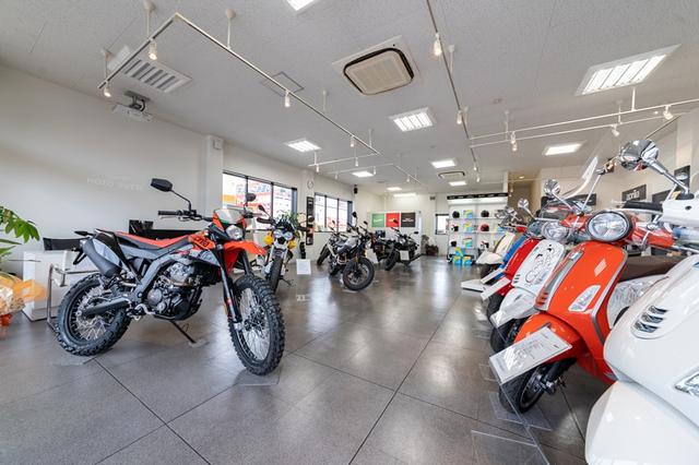 画像1: ベスパ福岡、モト・グッツィ福岡、アプリリア福岡が店舗を拡大してリニューアル