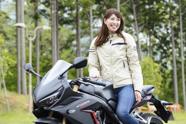 画像1: 大関さおり×Honda CBR650R【オートバイ女子部のフォトアルバム】