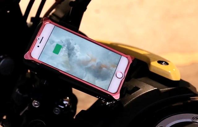 画像2: ライズインターナショナルの「ワイヤレスチャージャー&バイクマウント」が凄い!