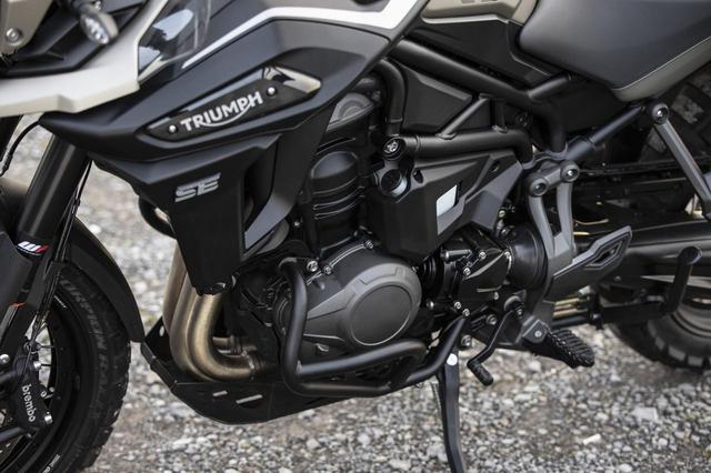 画像6: 【ニューモデル】トライアンフのフラッグシップ・アドベンチャー「TIGER 1200 DESERT スペシャルエディション」が2020年春に発売されます!