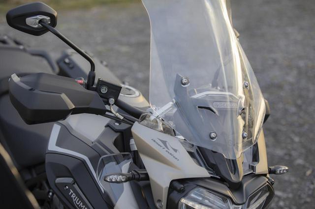 画像8: 【ニューモデル】トライアンフのフラッグシップ・アドベンチャー「TIGER 1200 DESERT スペシャルエディション」が2020年春に発売されます!