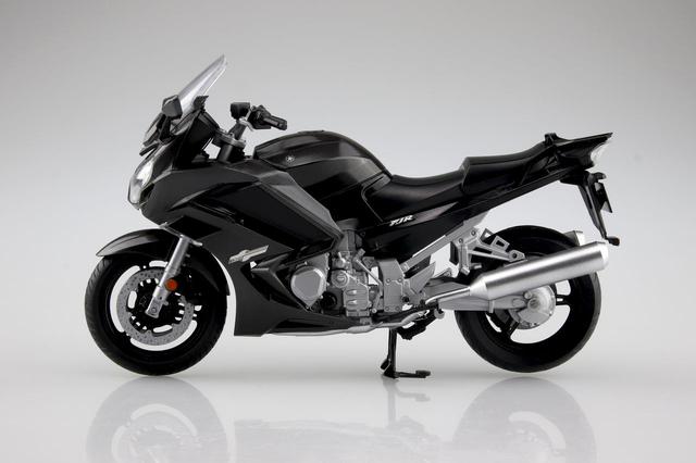 画像2: クオリティの高い完成品! 12分の1サイズの「YAMAHA FJR1300A」が青島文化教材社から2020年4月に発売