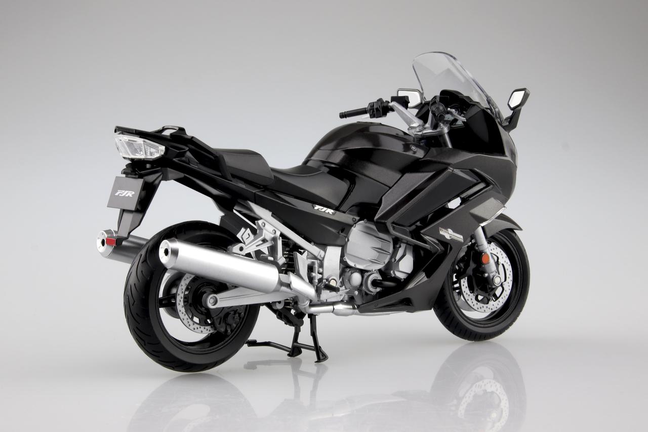 クオリティの高い完成品！ 12分の1サイズの「YAMAHA FJR1300A」が青島文化教材社から2020年4月に発売 - webオートバイ