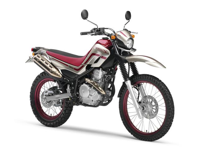 画像: 2005年 排気量を249㏄に拡大し、SEROW250に。丸みを帯びた優しいデザインのスタイリングを採用。フレームも一新された。