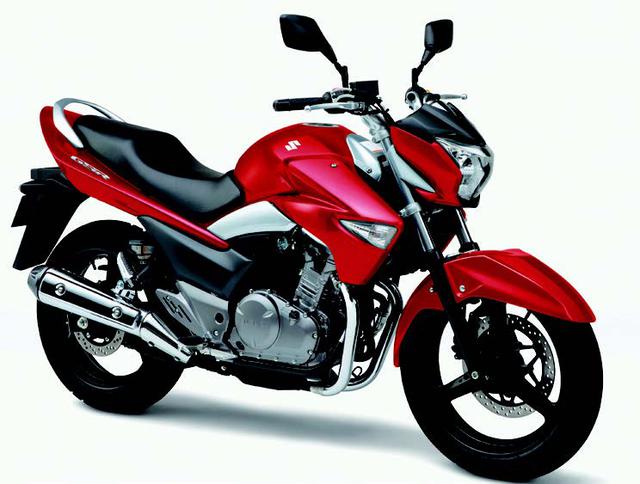 画像: ●水冷4ストOHC2バルブ並列2気筒●248cc●24PS/8500rpm●2.2kg-m/6500rpm●183kg●110/80-17・140/70-17●48万8900円