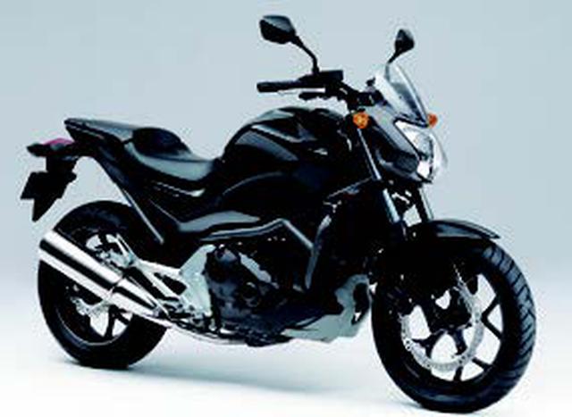 画像: ●水冷4ストOHC4バルブ並列2気筒●669cc●50PS/6250rpm●6.2kg-m/4750rpm●211kg(215kg)●120/70ZR17・160/60ZR17●59万8500円(64万7850円)※( )内はABS仕様