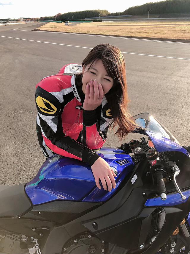 画像3: 続いてはドキドキのYZF-R1で試乗! BATTLAX RACING STREET RS11