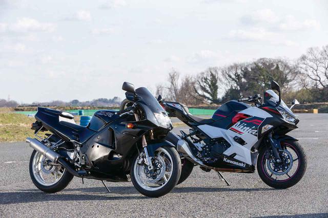 画像: 約30歳違いの2台の250cc。排ガスや音量の規制が違う中でやっぱり強く思うのは……