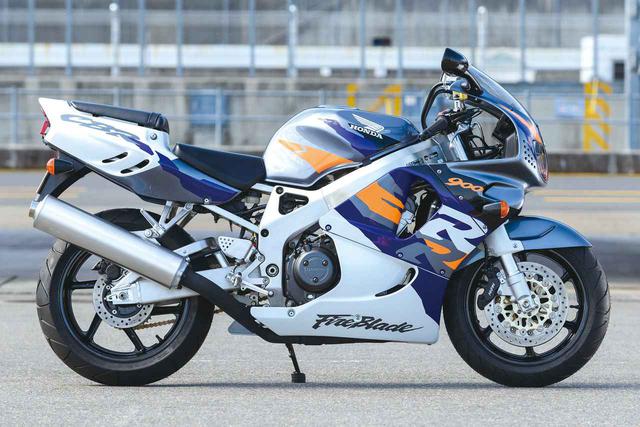 画像2: 【CBR1000RR-R徹底攻略③】ついに日本降臨!! 史上最強CBR、スタンバイ完了!<CBR歴代モデル比較編>