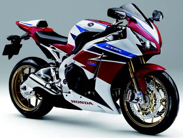 画像: ●水冷4ストDOHC4バルブ並列4気筒●999cc●123PS/9500rpm●9.9kg-m/8500rpm●211kg●120/70ZR17・190/50ZR17●197万4000円
