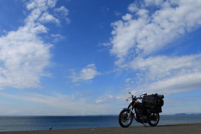 画像2: SR400のツーリングでは、景色をめいっぱい楽しめます。