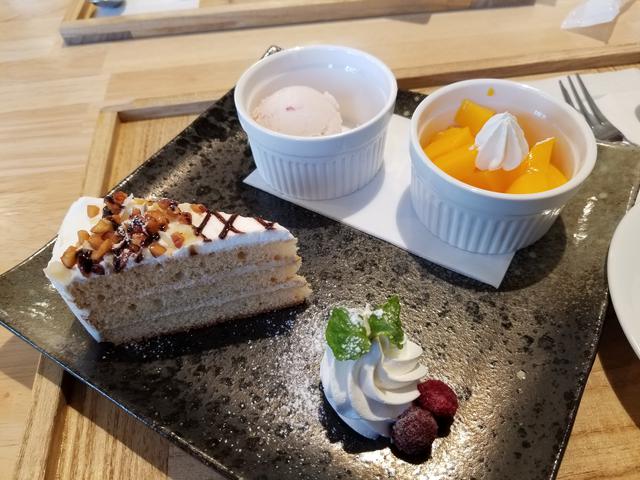 画像7: 最後はカフェ「エス・テラス」でデザート食べてお土産を見よう!