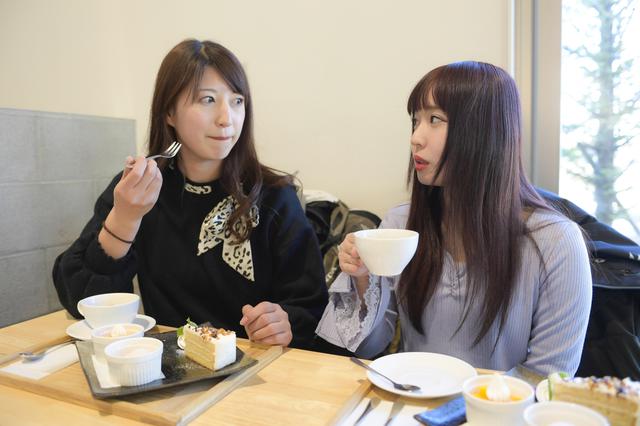画像8: 最後はカフェ「エス・テラス」でデザート食べてお土産を見よう!