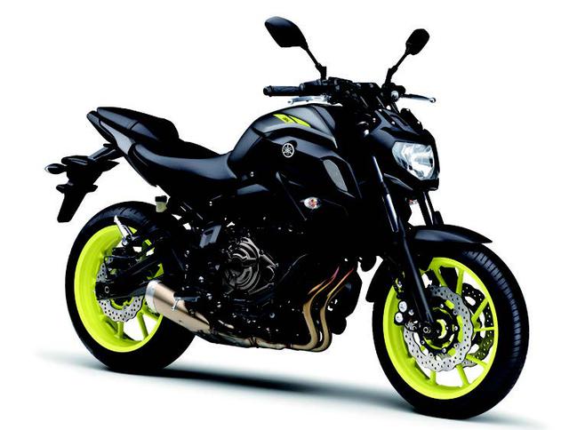 画像: ●水冷4ストDOHC4バルブ並列2気筒 ●688cc ●73PS/9000rpm ●6.9kg-m/6500rpm ●183kg ●120/70-17・180/55-17 ●77万7600円
