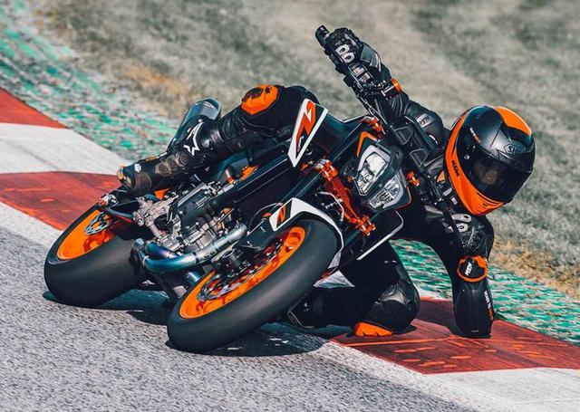 画像: KTM 790 DUKEの排気量を拡大した「890 DUKE R」が2020年モデルで登場!