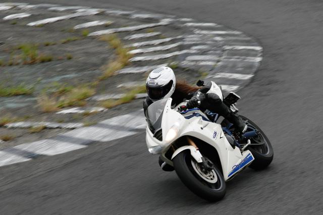画像: 初めてDaytona675で膝が擦れました(泣)