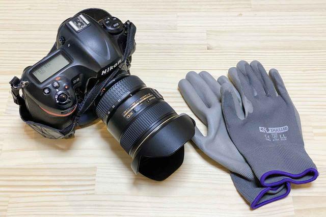 画像: 念のためご忠告。この手袋はバイク用ではありません、撮影や作業のときに使ってくださいね!