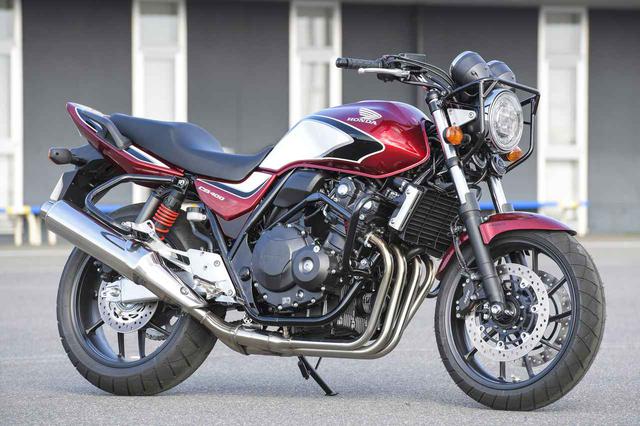 画像: 大関さおりさんが選んだのはCB400 SUPER FOUR