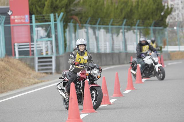 画像1: 午後はスラローム走行で上達を実感!