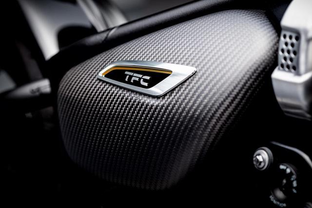 画像8: トライアンフ 新型「ボンネビル ボバーTFC」の特徴