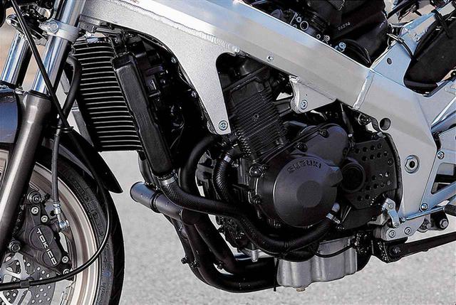 画像: 45PS/15000rpm、2.6㎏-m/10500rpm