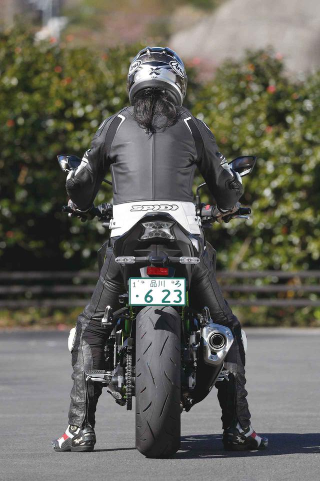 画像2: カワサキ「Z900」ライディングポジションと足つき性