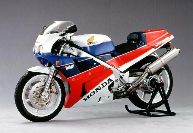 画像: ホンダ VFR750R (RC30) 1987 年8 月31日発売/販売計画台数 1000 台/販売当時の価格 148 万円