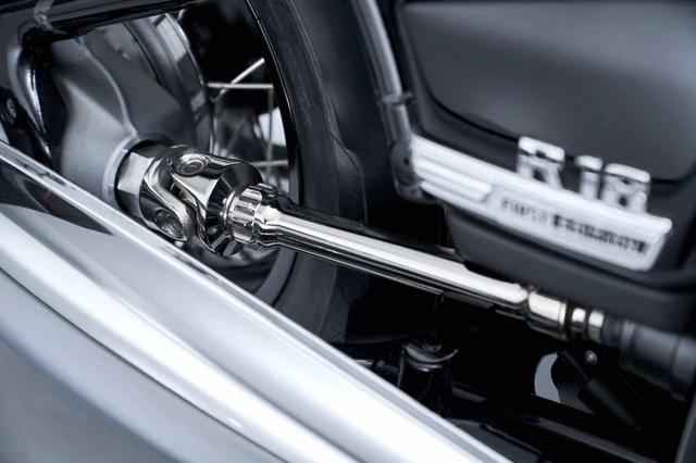 画像7: BMWの新型クルーザー「R18」が正式発表!1800ccの史上最大ビッグボクサーエンジンの詳細が明らかに!