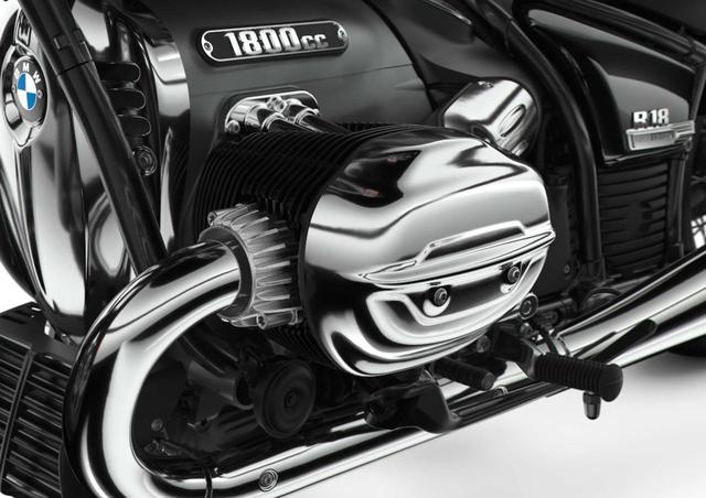 画像: R18“ビッグボクサー”エンジンの最高出力は91HP/4750rpm、最大トルクは158Nm/3000rpmを発生。2000〜4000rpmで常に150Nmを維持する幅広いトルクバンドを誇ります。
