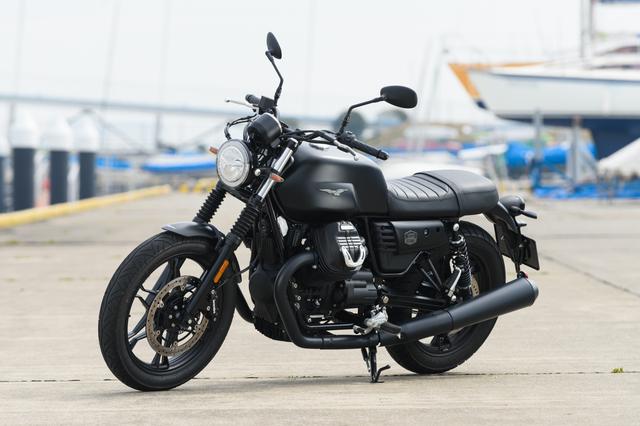 画像: こちらがV7III Stone Night Pack です。